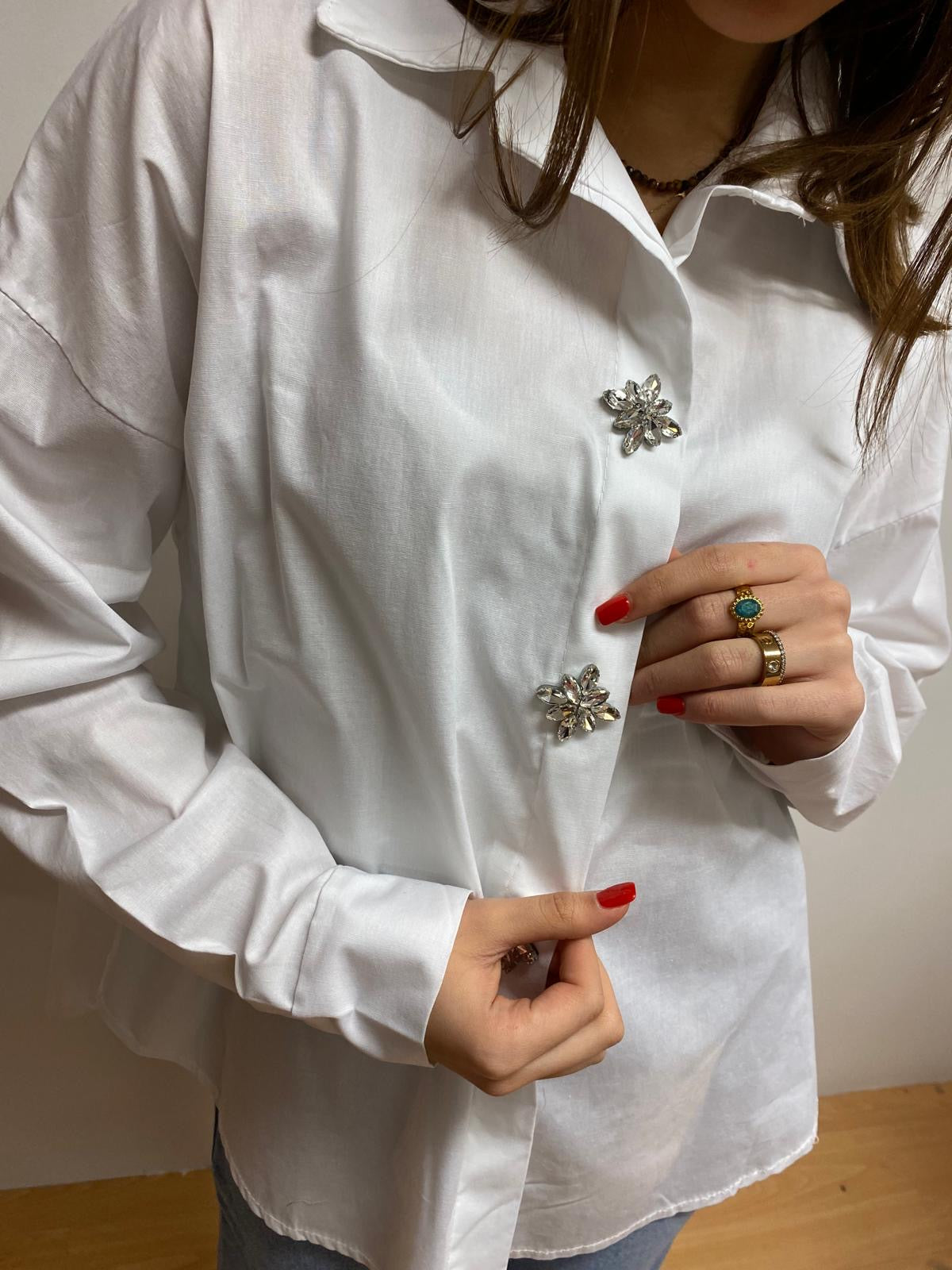 Chemise blanche - bijoux